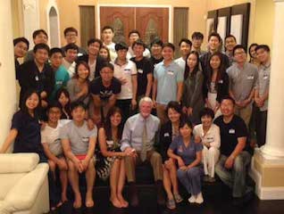 Dean Dailey meets with Korean dental students/alumni